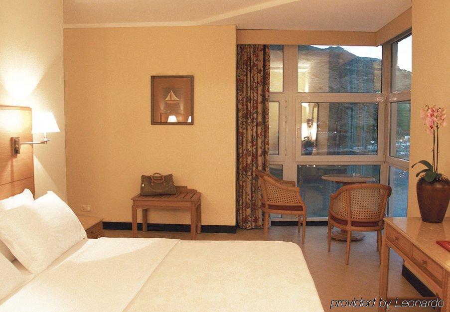 Dom Pedro Madeira Hotel Machico  Room photo